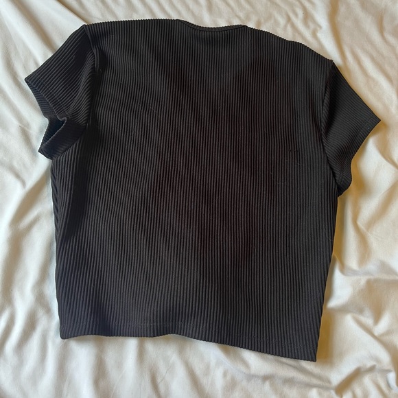 H & M black tank top - Picture 2 of 2